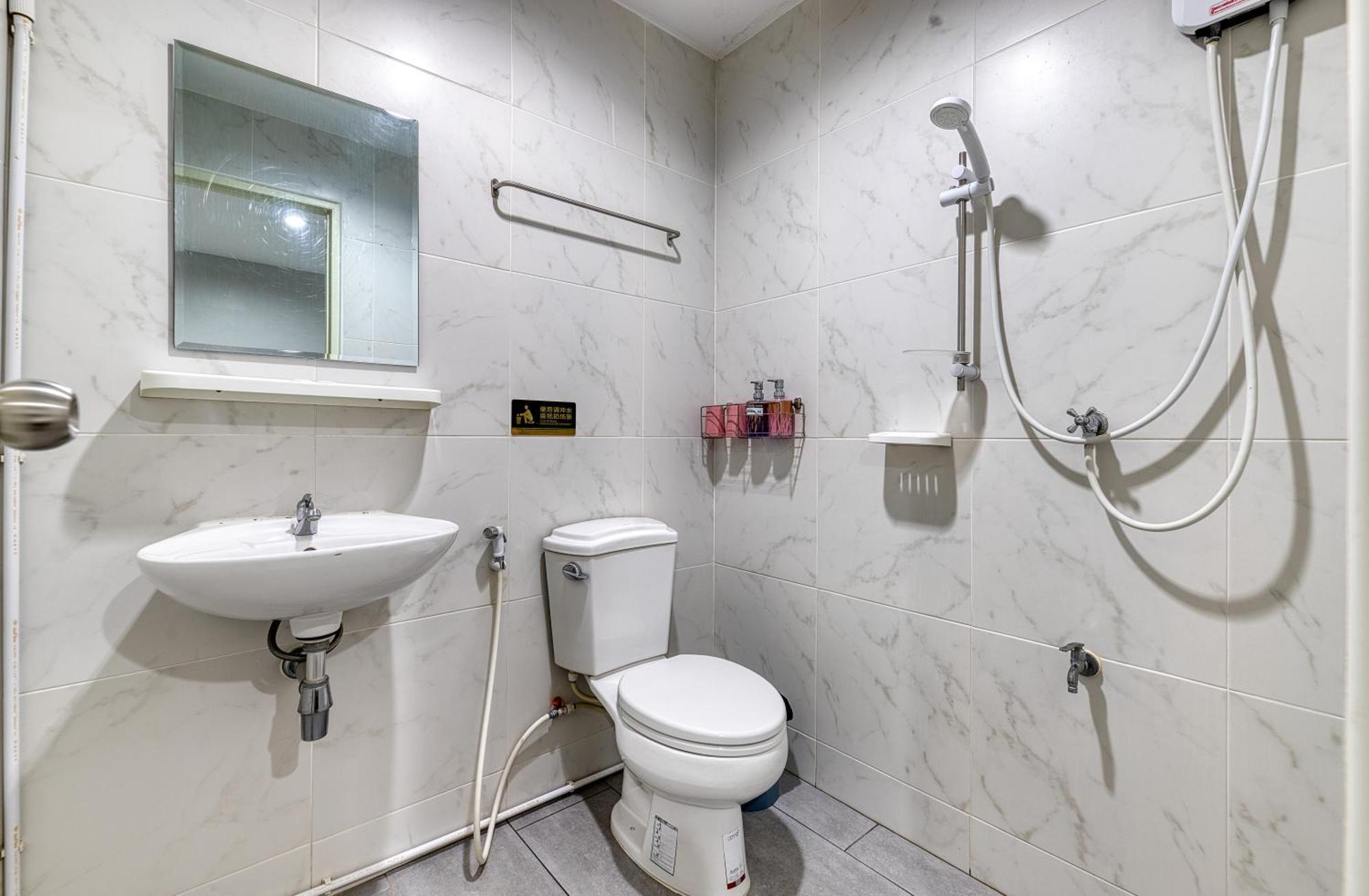 Red Pin Inn 好运旅馆 Μπανγκόκ Εξωτερικό φωτογραφία